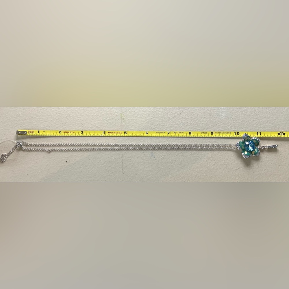 Stunning Blue/Green Swarovski Crystal Flower Necklace & Earring Set - Picture 6 of 8